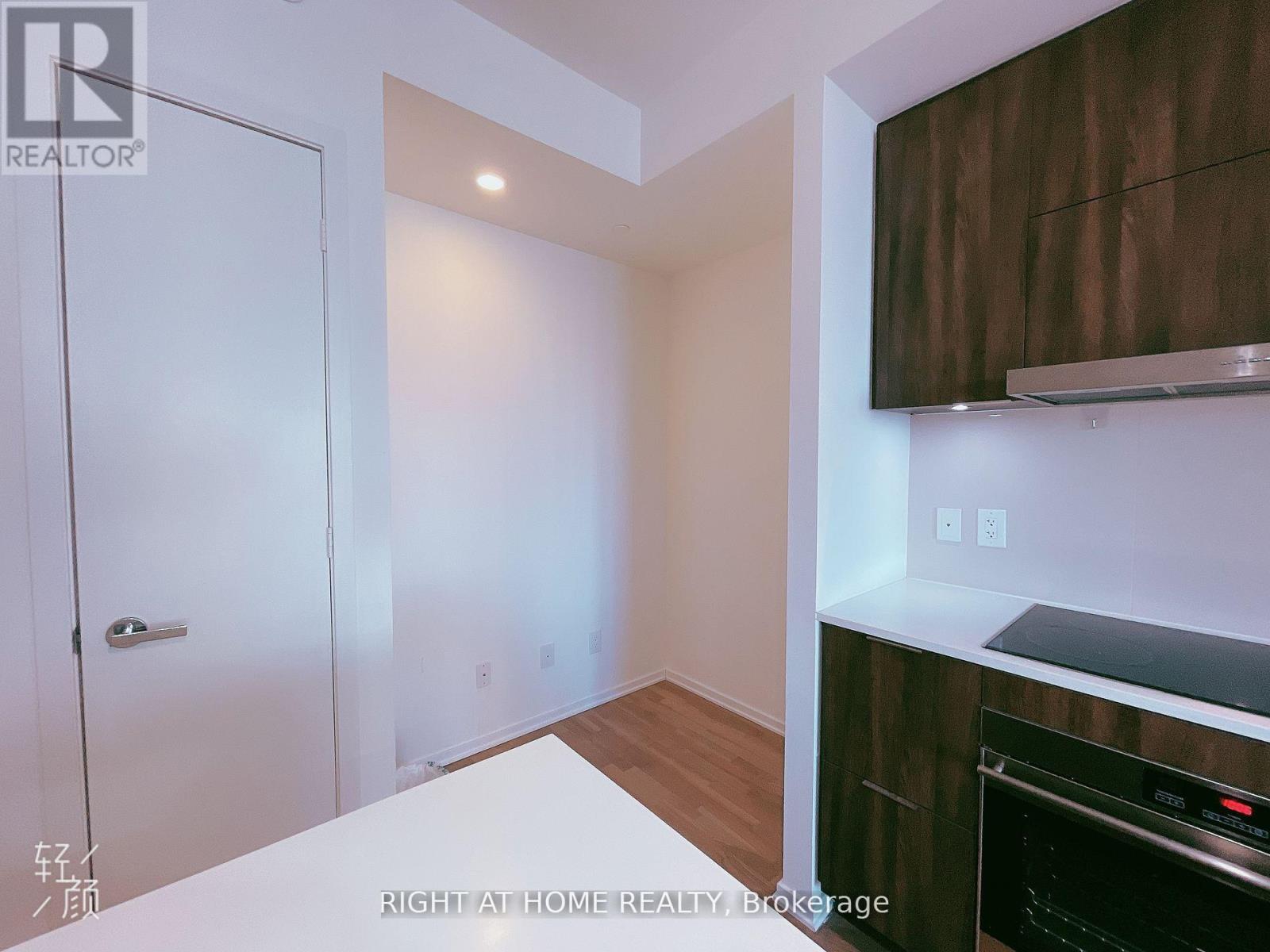 2912 - 1 Bloor Street E, Toronto, Ontario  M4W 0A8 - Photo 12 - C13649780