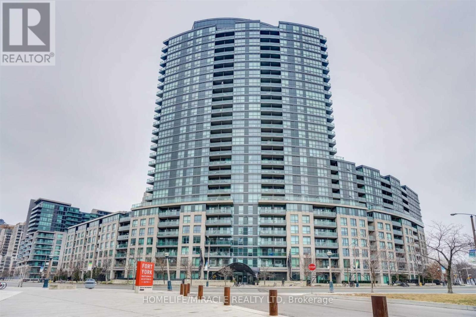 2310 - 231 FORT YORK BOULEVARD, Toronto, Ontario