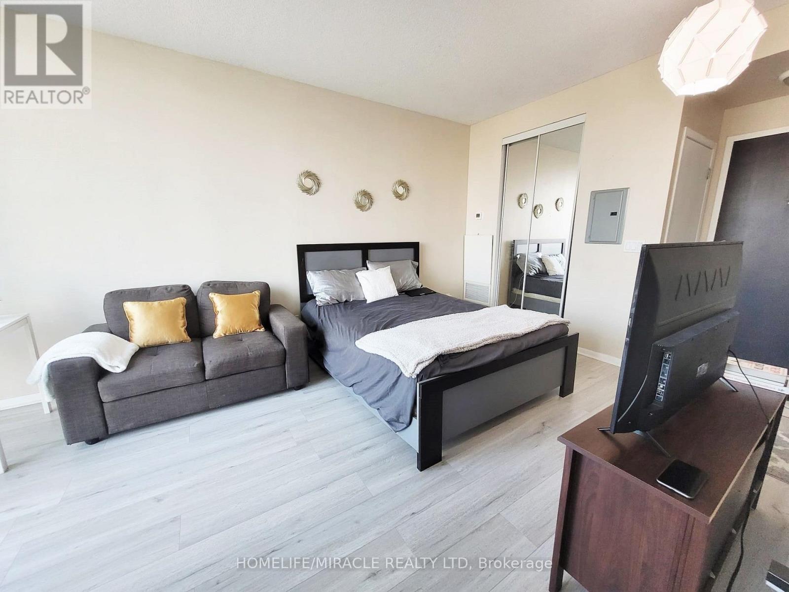 2310 - 231 Fort York Boulevard, Toronto, Ontario  M5V 1B1 - Photo 11 - C13649820