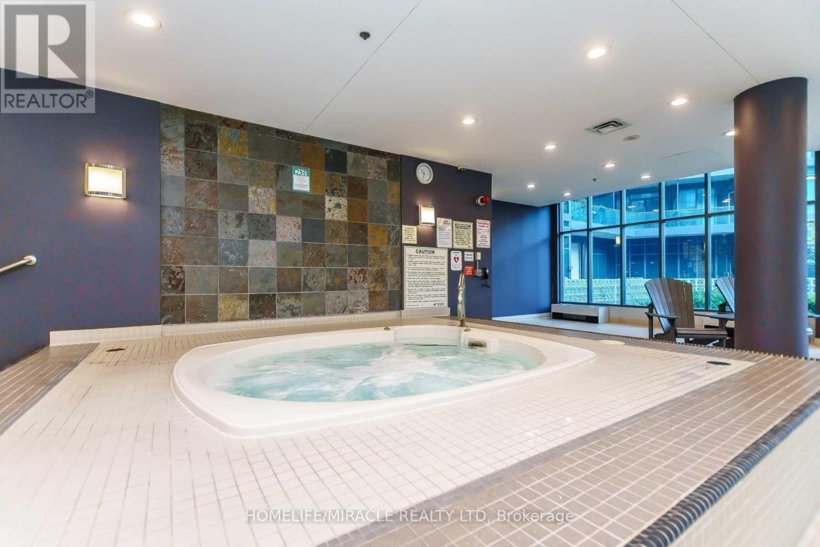 2310 - 231 Fort York Boulevard, Toronto, Ontario  M5V 1B1 - Photo 15 - C13649820