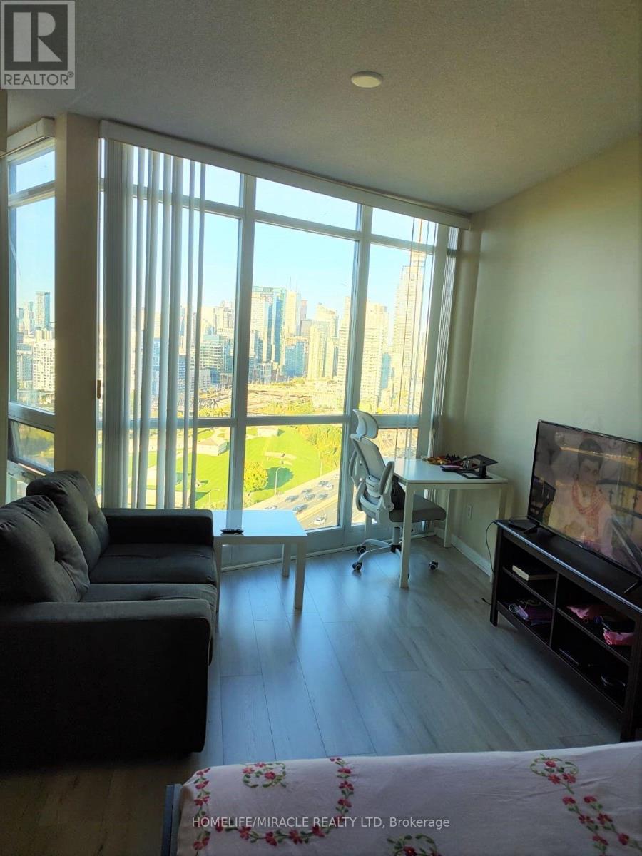 2310 - 231 Fort York Boulevard, Toronto, Ontario  M5V 1B1 - Photo 3 - C13649820