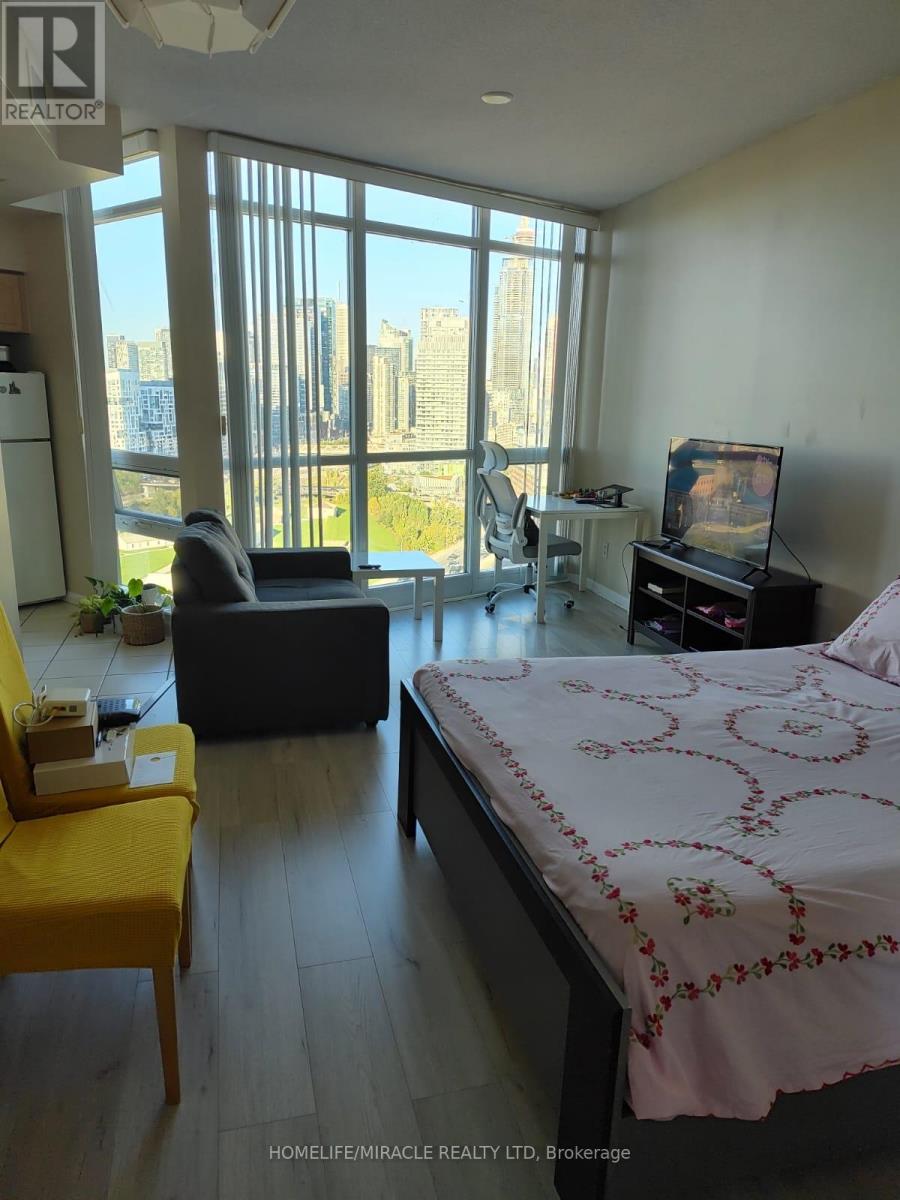 2310 - 231 Fort York Boulevard, Toronto, Ontario  M5V 1B1 - Photo 5 - C13649820