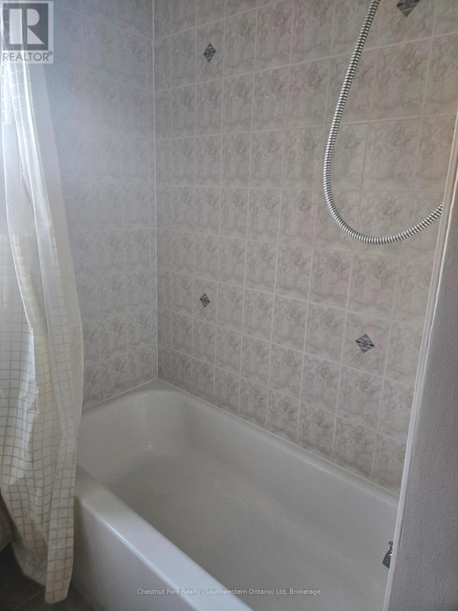 147 Baggs Crescent, Cambridge, Ontario  N1T 2E8 - Photo 14 - X13649748