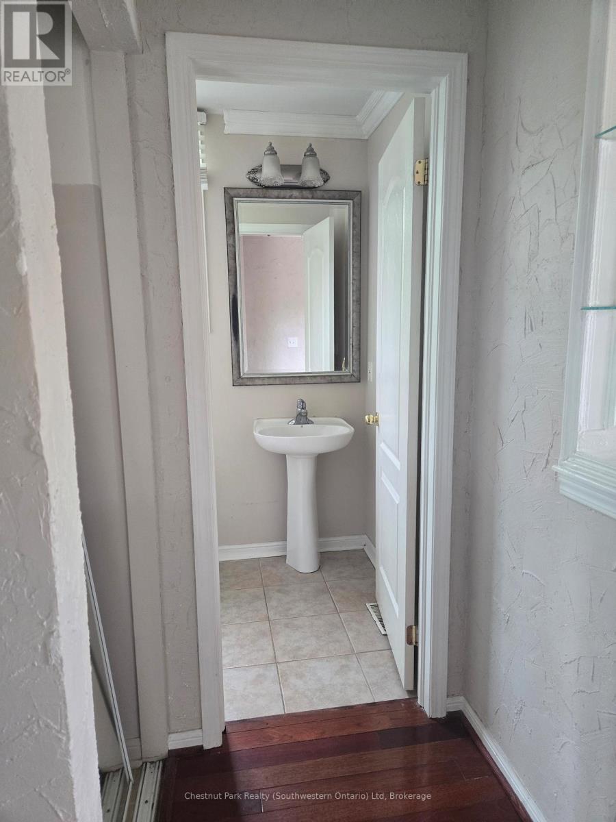 147 Baggs Crescent, Cambridge, Ontario  N1T 2E8 - Photo 6 - X13649748