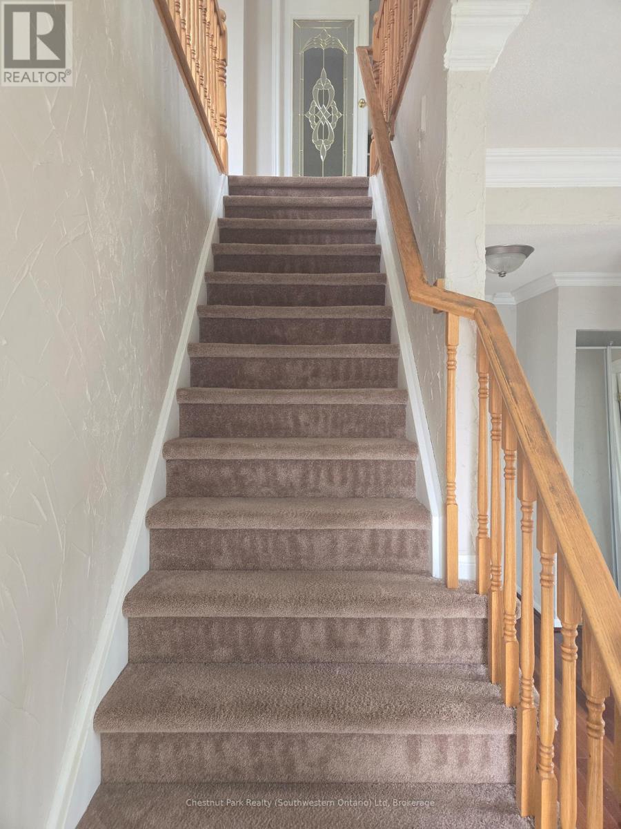 147 Baggs Crescent, Cambridge, Ontario  N1T 2E8 - Photo 8 - X13649748