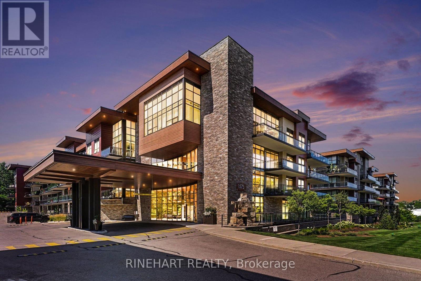 352 - 1575 LAKESHORE ROAD W, Mississauga, Ontario