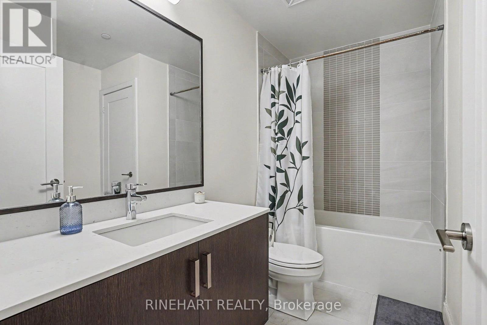 352 - 1575 Lakeshore Road W, Mississauga, Ontario  L5J 0B1 - Photo 19 - W13649702