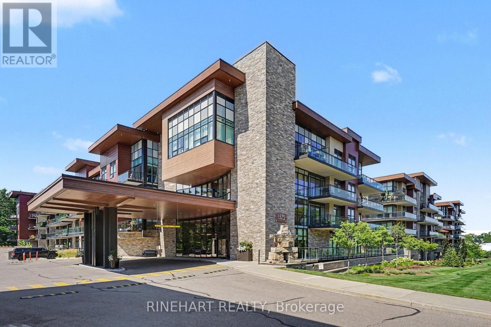 352 - 1575 Lakeshore Road W, Mississauga, Ontario  L5J 0B1 - Photo 2 - W13649702