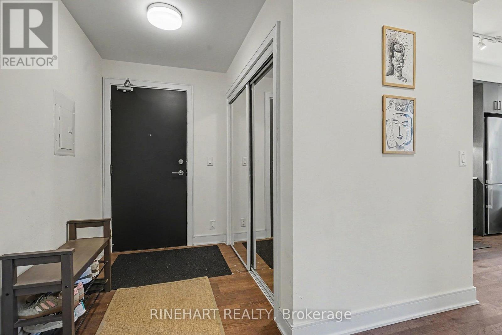 352 - 1575 Lakeshore Road W, Mississauga, Ontario  L5J 0B1 - Photo 4 - W13649702