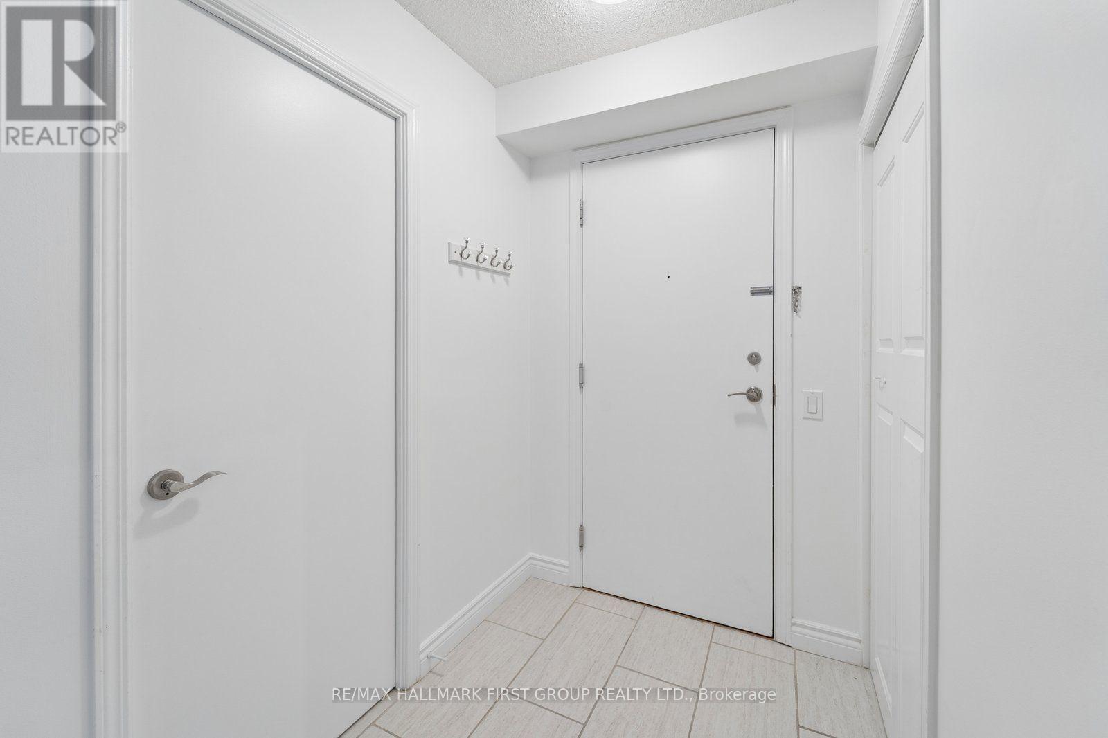 908 - 1200 The Esplanade N, Pickering, Ontario  L1V 6V3 - Photo 4 - E13649522