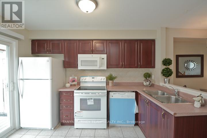 6 - 1775 Valley Farm Road, Pickering, Ontario L1V 7J9 - Photo 5 - E13649646