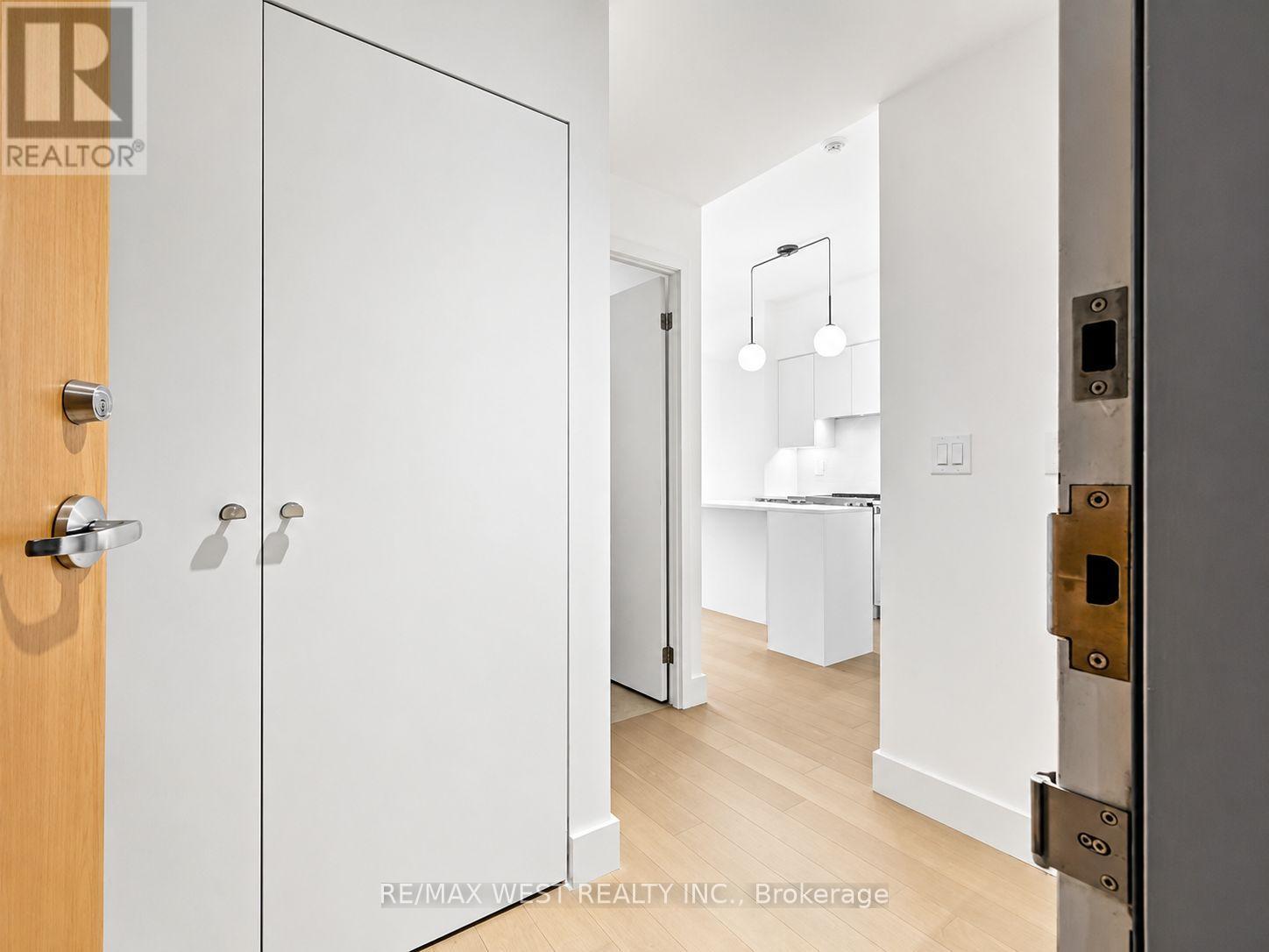 215 - 601 Kingston Road, Toronto, Ontario  M4E 1R3 - Photo 12 - E13649680