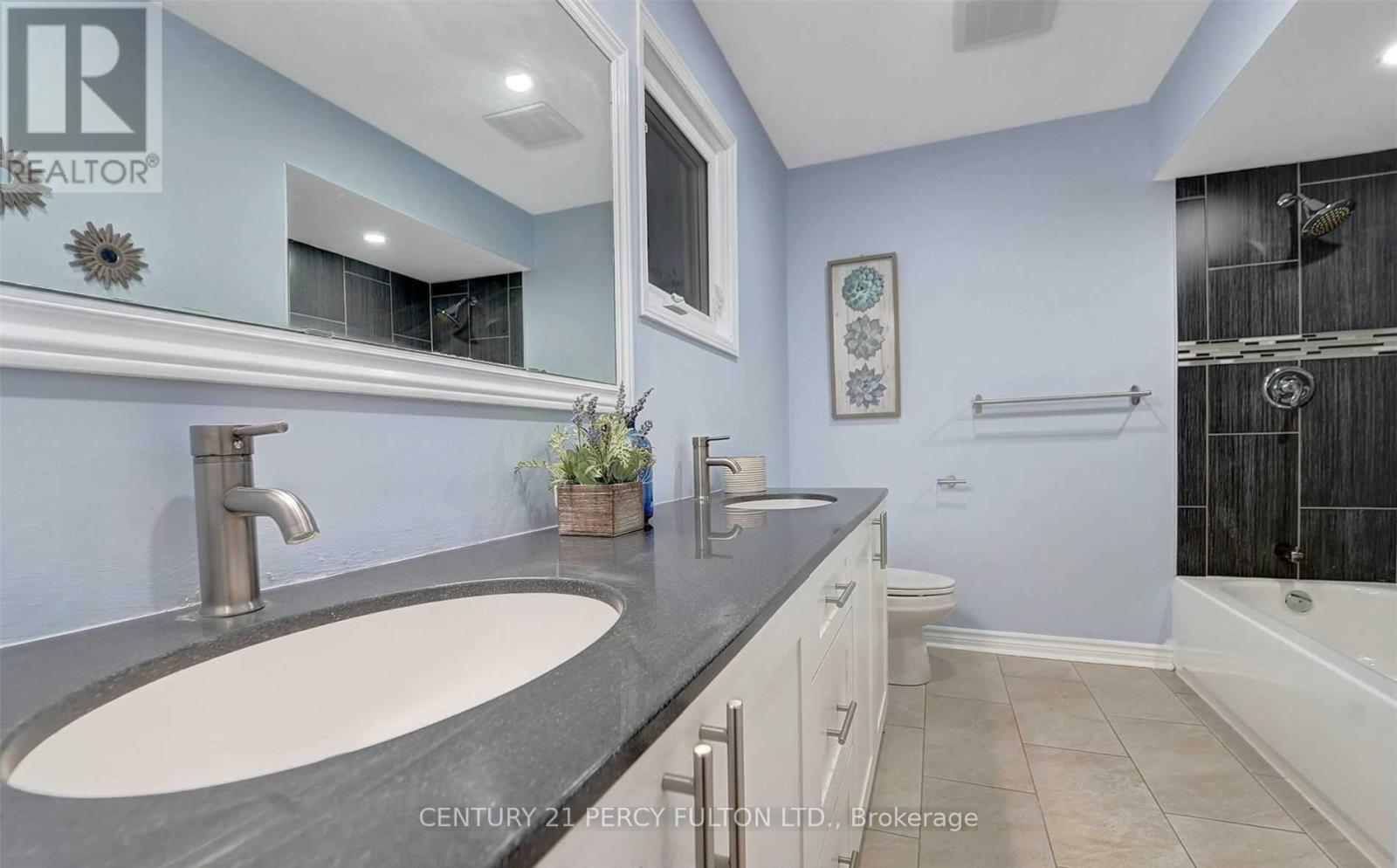 2034 Shay Drive, Pickering, Ontario  L1X 1X9 - Photo 10 - E13649854