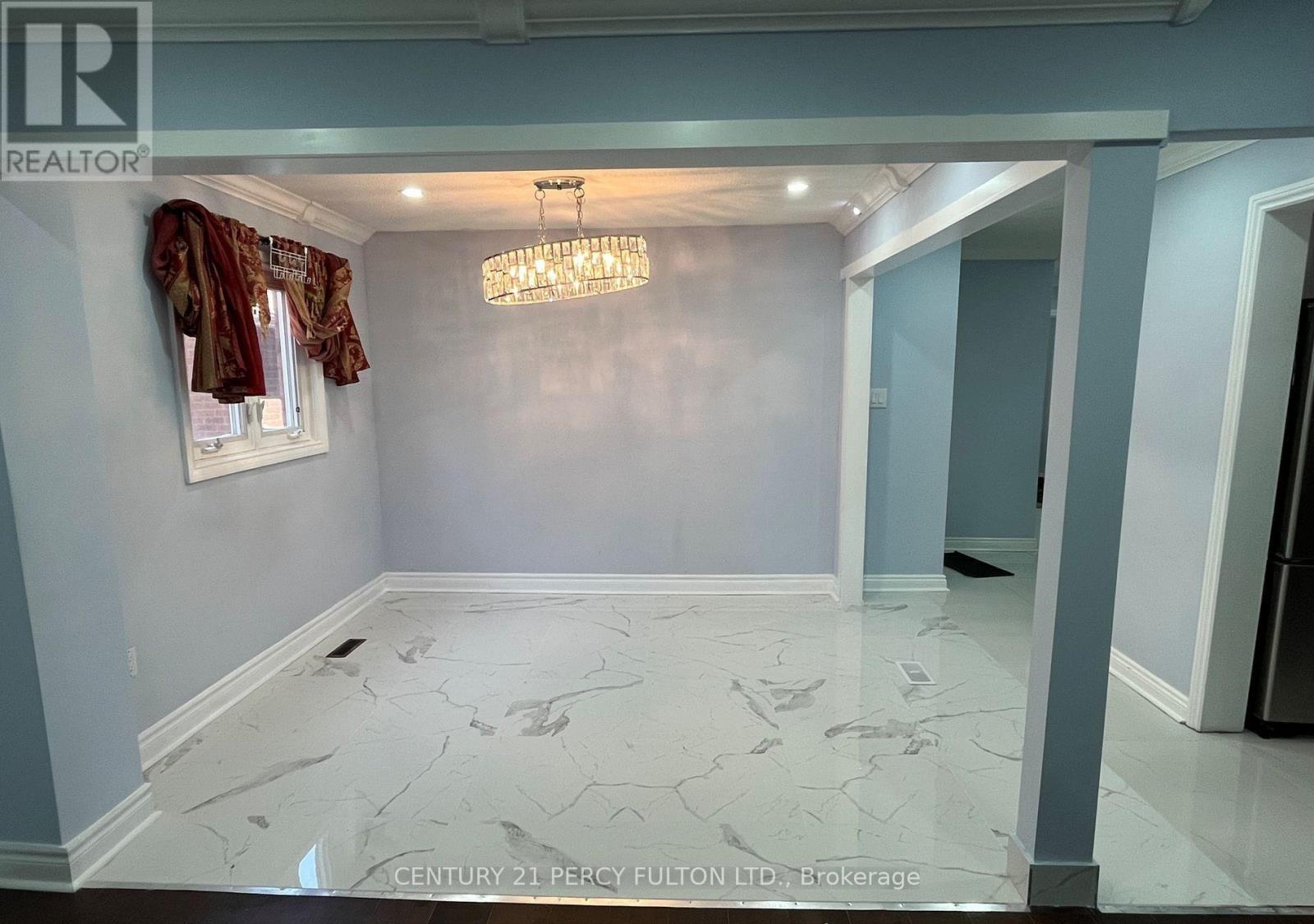 2034 Shay Drive, Pickering, Ontario  L1X 1X9 - Photo 8 - E13649854