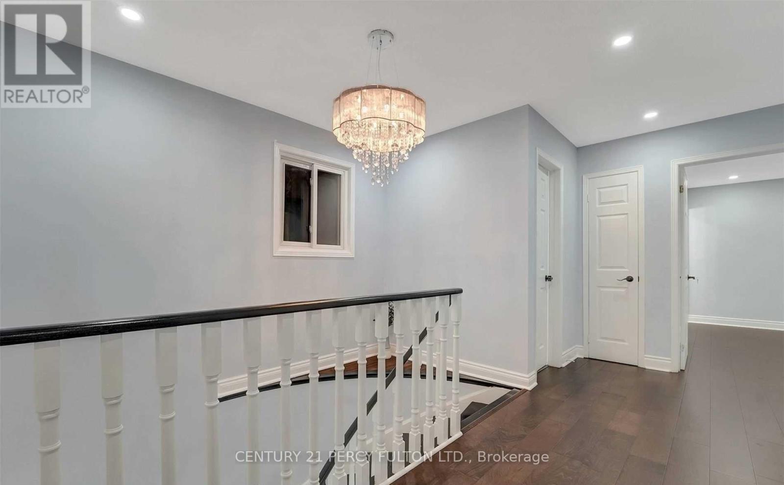 2034 Shay Drive, Pickering, Ontario  L1X 1X9 - Photo 9 - E13649854