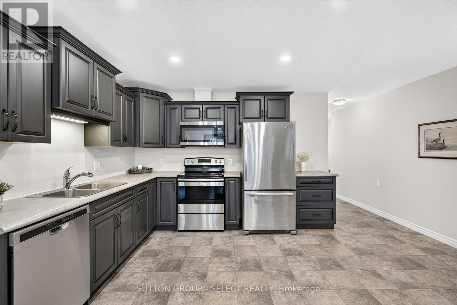 14 Devon Drive, South Huron, Ontario  N0M 1S3 - Photo 11 - X13649606