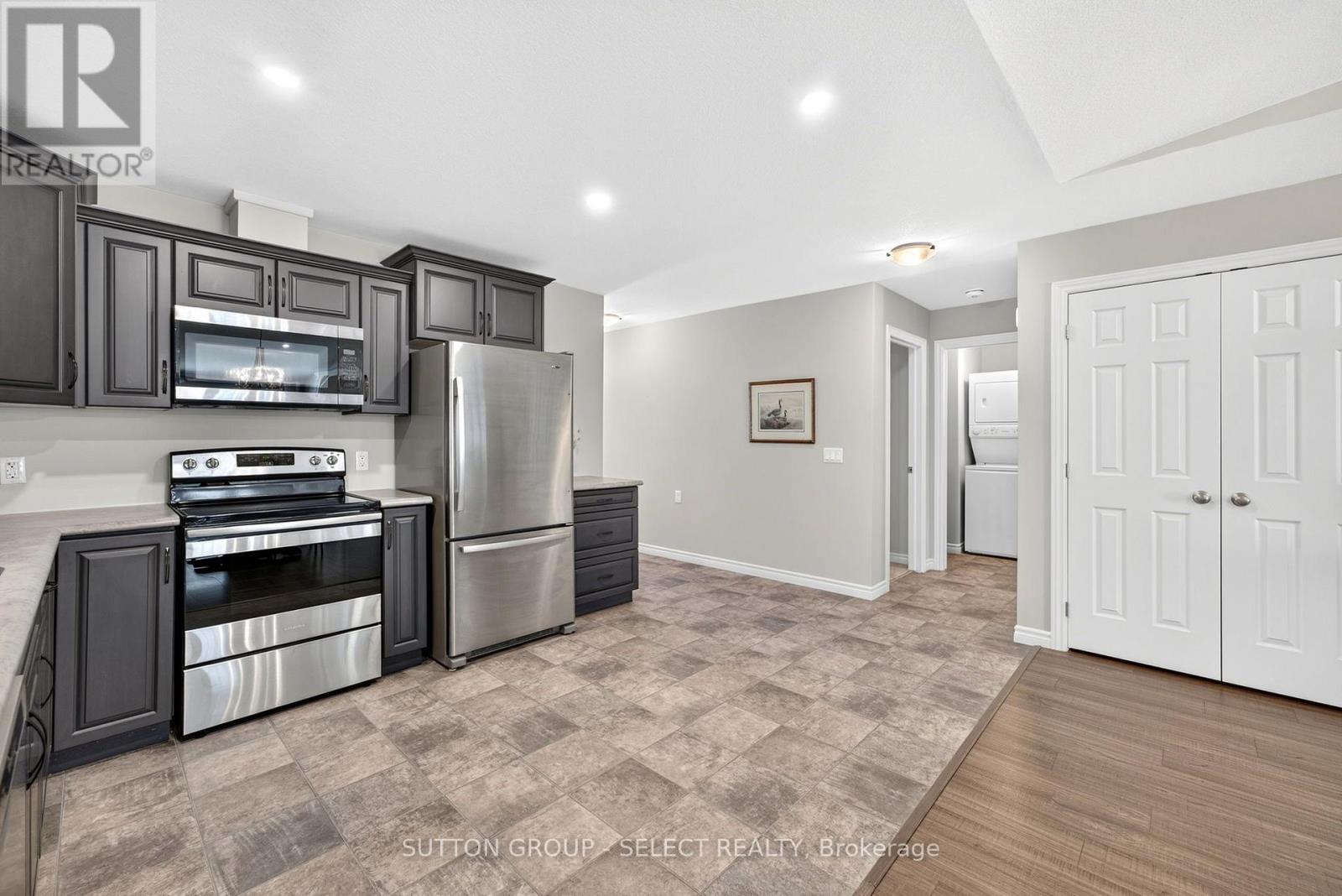 14 Devon Drive, South Huron, Ontario  N0M 1S3 - Photo 12 - X13649606