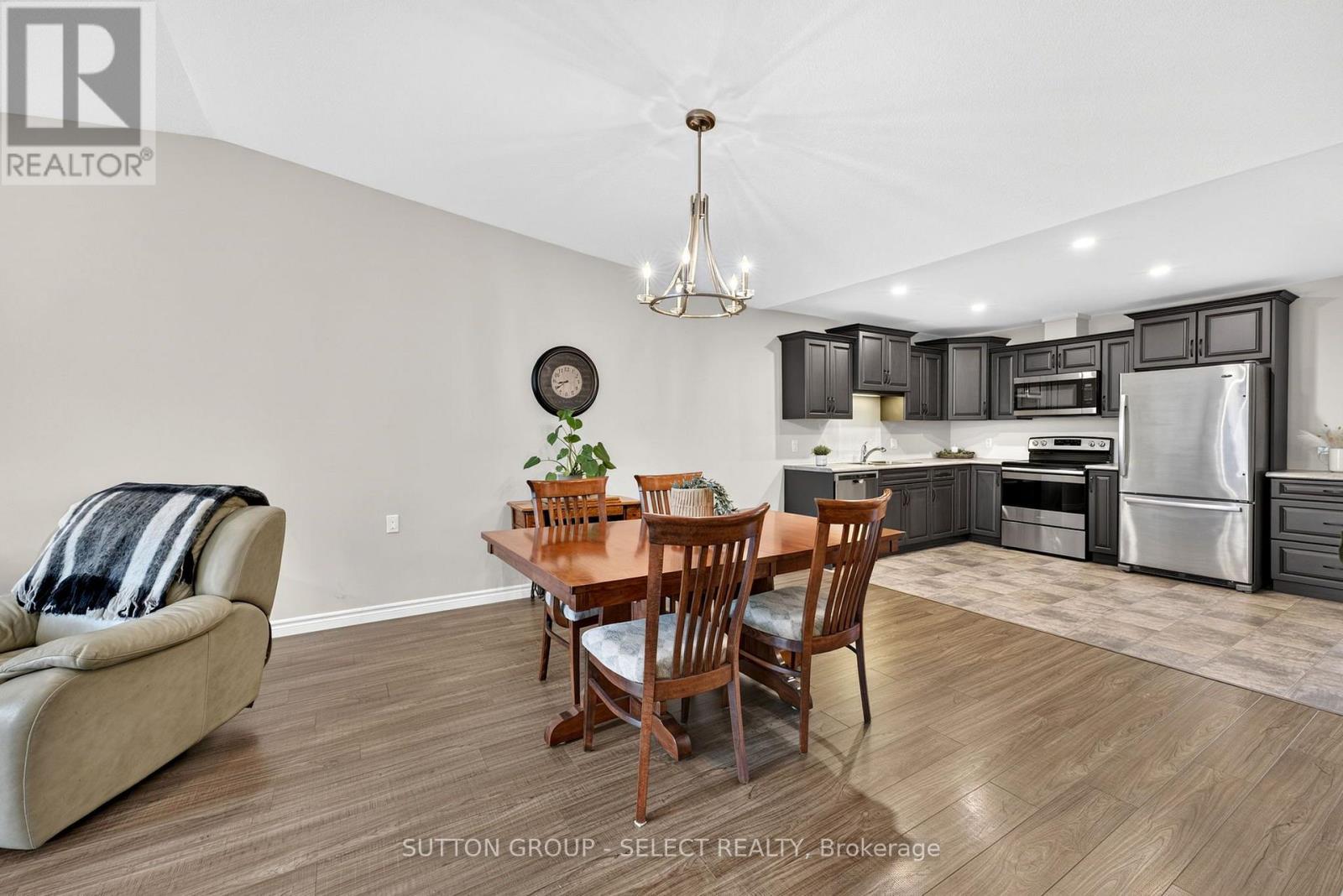 14 Devon Drive, South Huron, Ontario  N0M 1S3 - Photo 15 - X13649606
