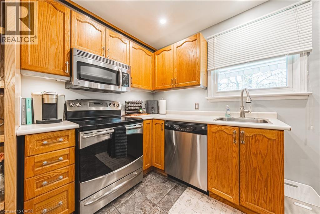 242 East 43rd Street, Hamilton, Ontario  L8T 3C5 - Photo 13 - 40828499