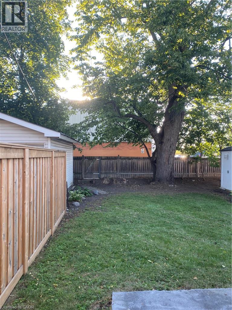 242 East 43rd Street, Hamilton, Ontario  L8T 3C5 - Photo 33 - 40828499