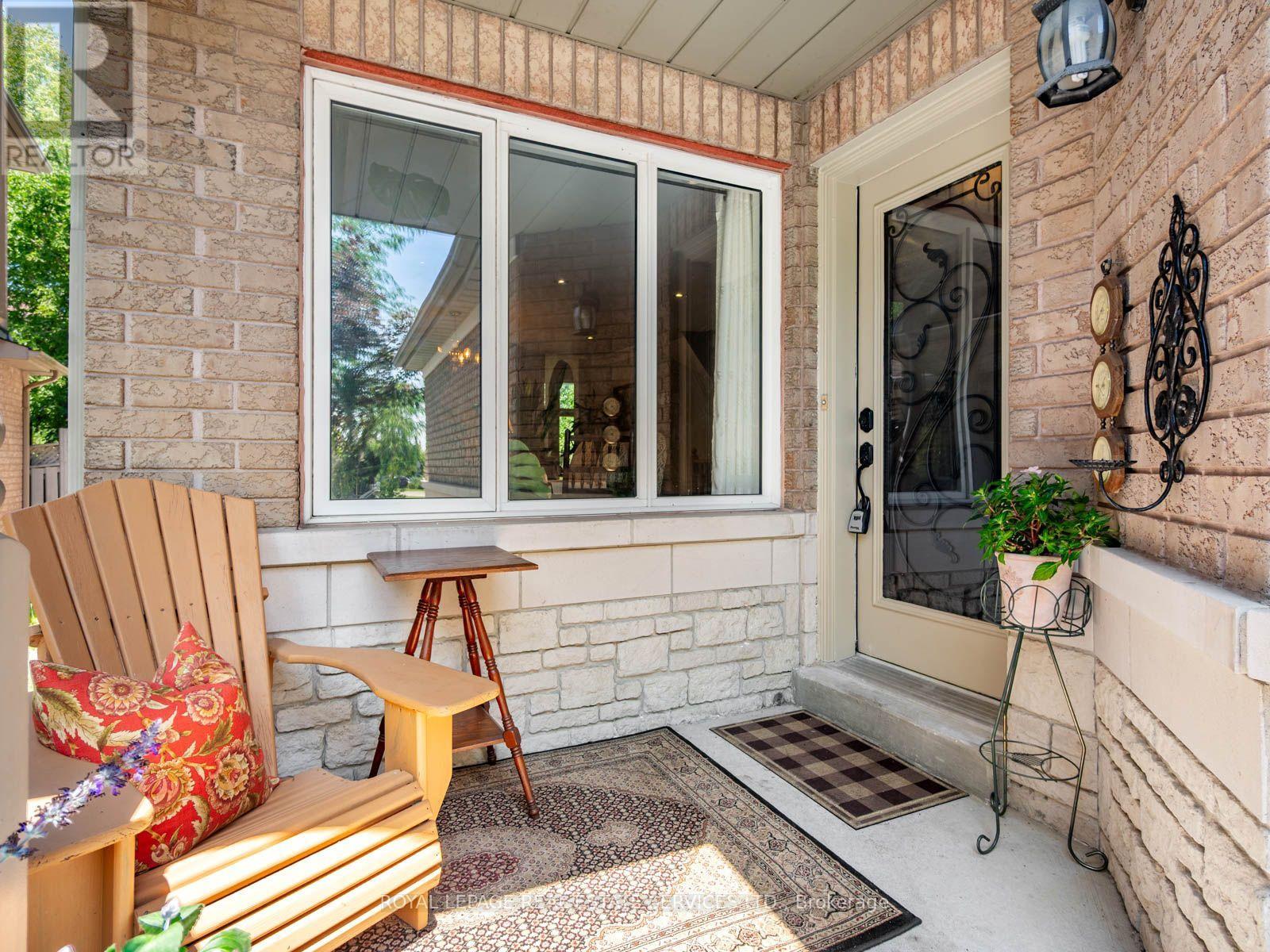 84 Sandway Crescent, Vaughan, Ontario  L6A 2M3 - Photo 2 - N13649540