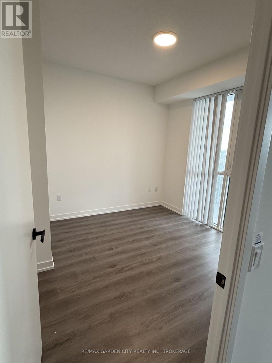 1701 - 28 Interchange Way W, Vaughan, Ontario  L4K 0P8 - Photo 4 - N13649858