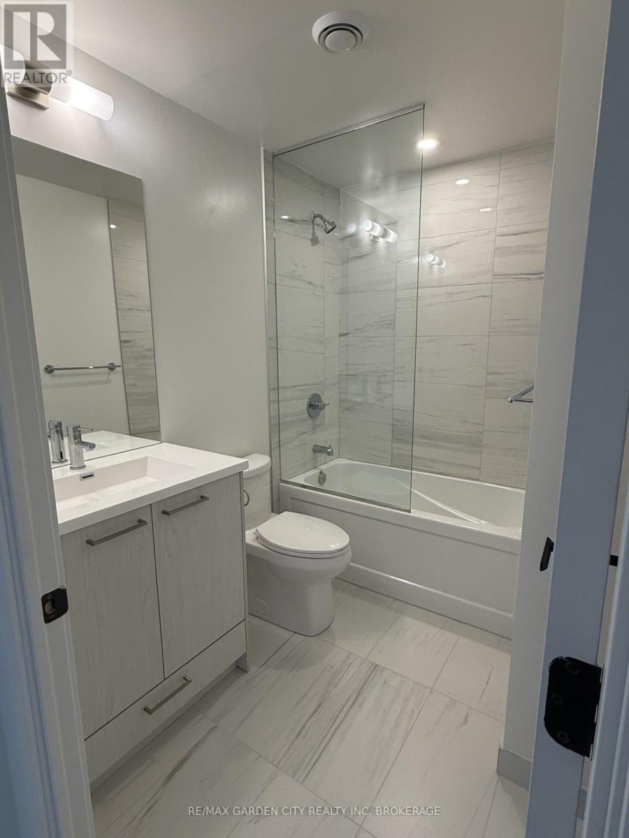 1701 - 28 Interchange Way W, Vaughan, Ontario  L4K 0P8 - Photo 5 - N13649858