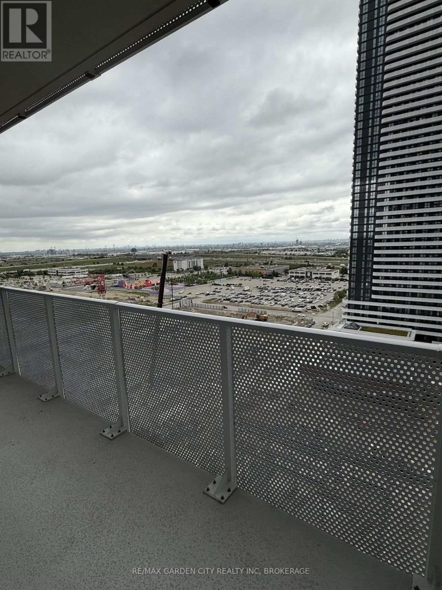 1701 - 28 Interchange Way W, Vaughan, Ontario  L4K 0P8 - Photo 7 - N13649858