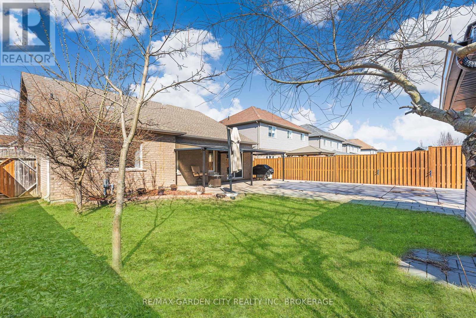 4022 Bush Crescent, Lincoln, Ontario L3J 0H2 - Photo 31 - X13649548