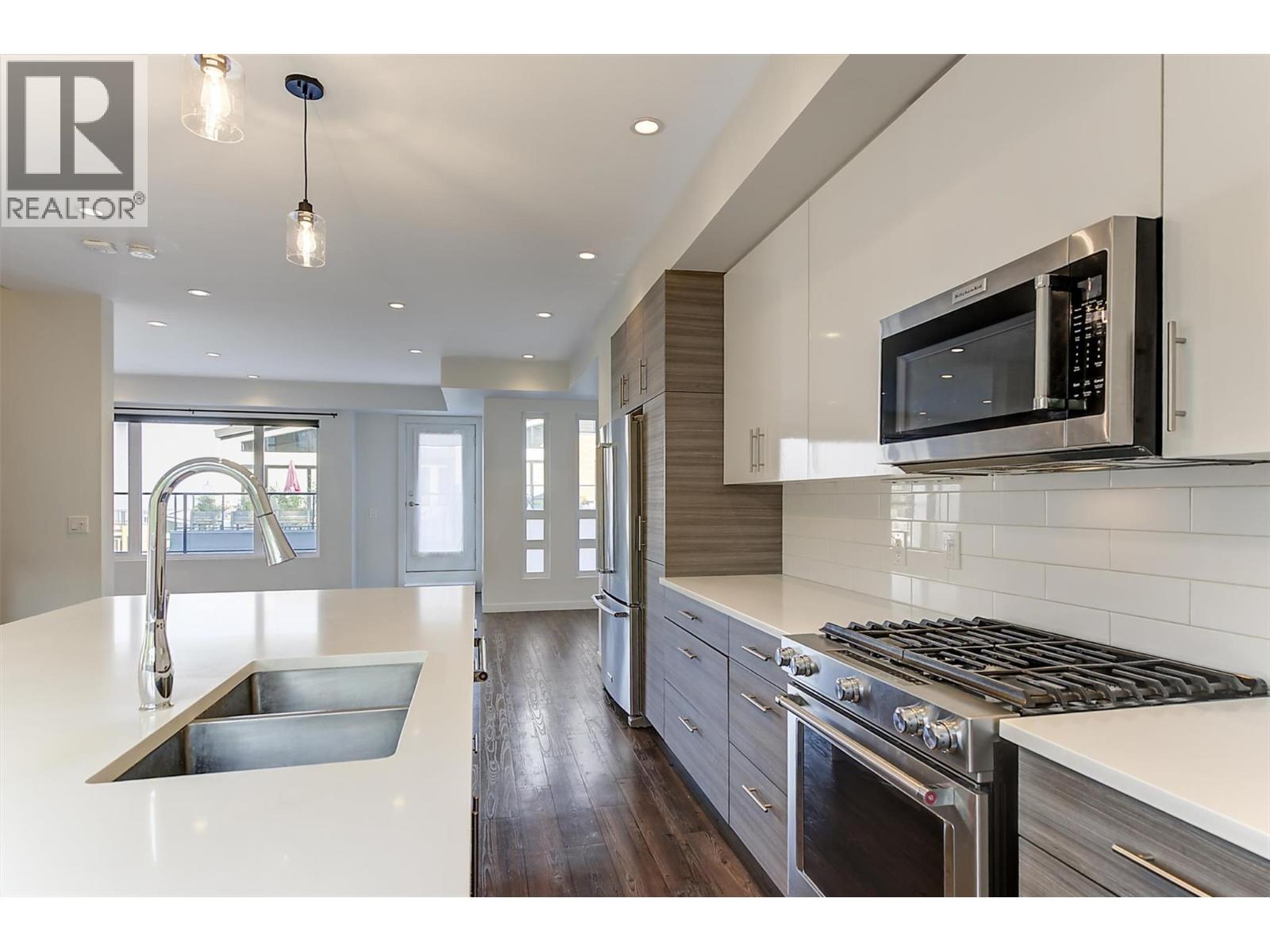 1818 Peak Point Court Unit# 32, West Kelowna, British Columbia  V1Z 4B4 - Photo 4 - 10396684
