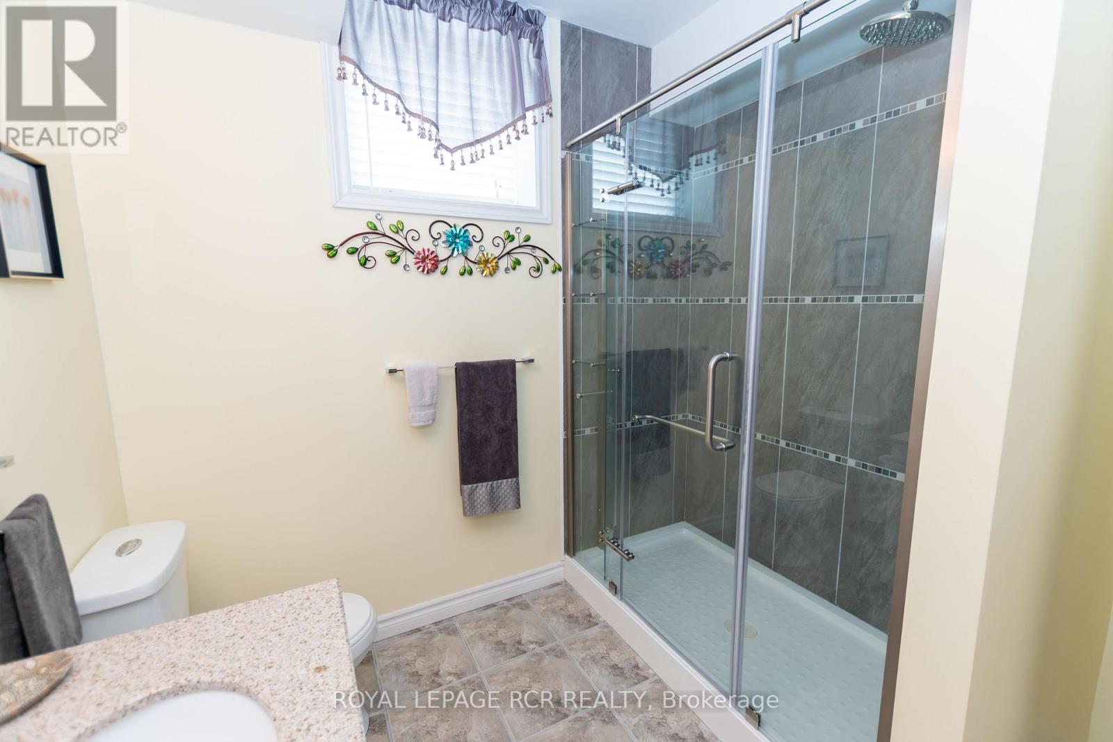 135 White Sands Way, Wasaga Beach, Ontario  L9Z 0E3 - Photo 19 - S13649526