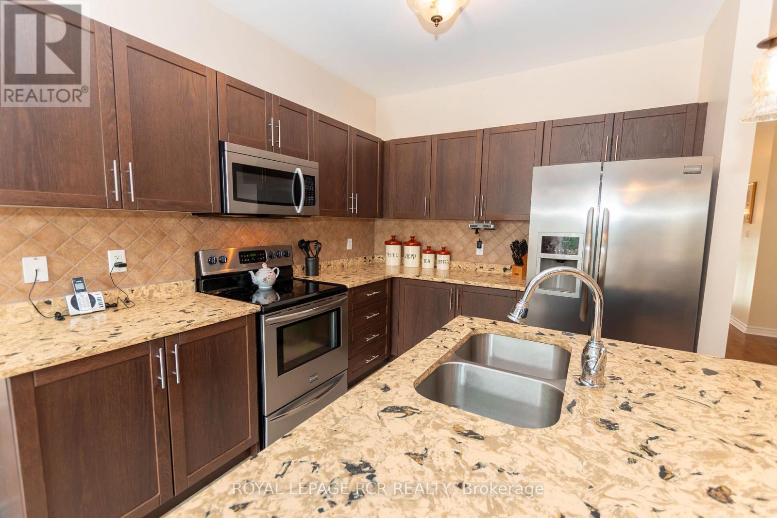 135 White Sands Way, Wasaga Beach, Ontario  L9Z 0E3 - Photo 3 - S13649526