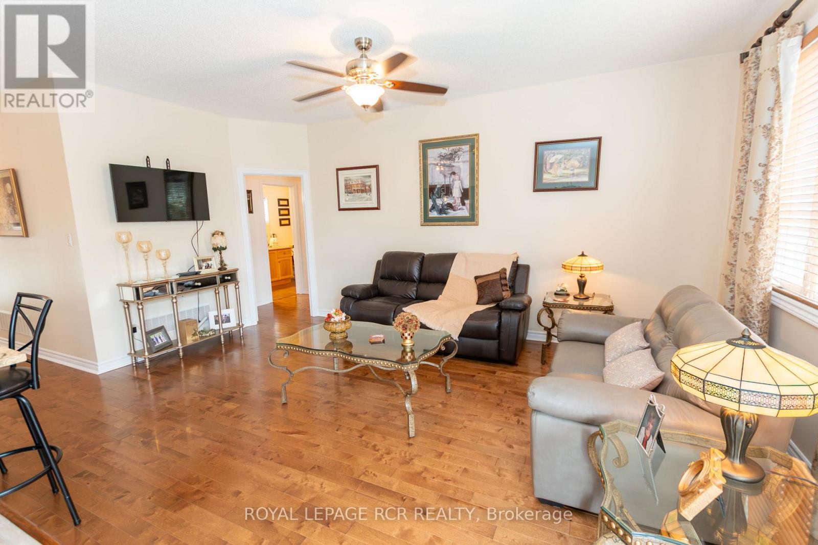 135 White Sands Way, Wasaga Beach, Ontario  L9Z 0E3 - Photo 4 - S13649526