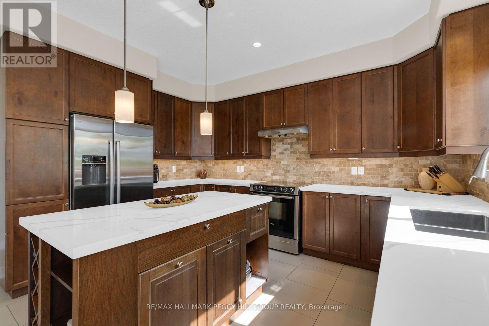 137 Jewel House Lane, Barrie (Innis-Shore), Ontario  L4N 6E1 - Photo 2 - S13649654