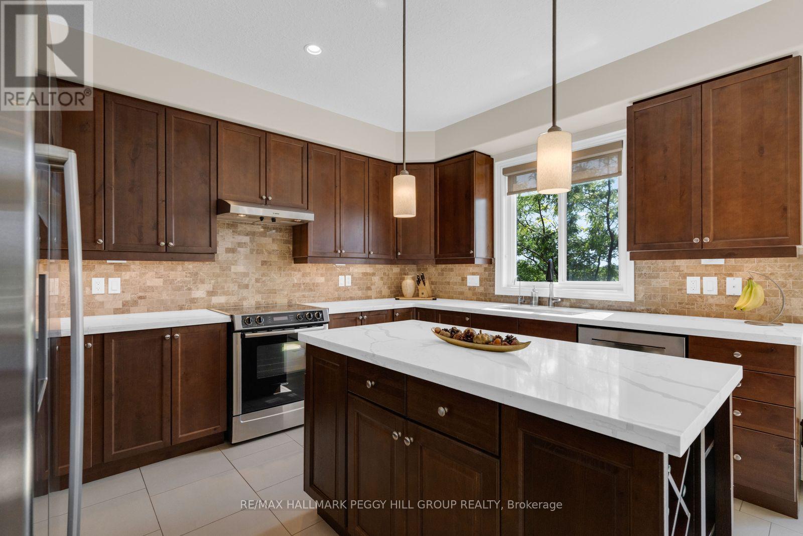 137 Jewel House Lane, Barrie (Innis-Shore), Ontario  L4N 6E1 - Photo 3 - S13649654