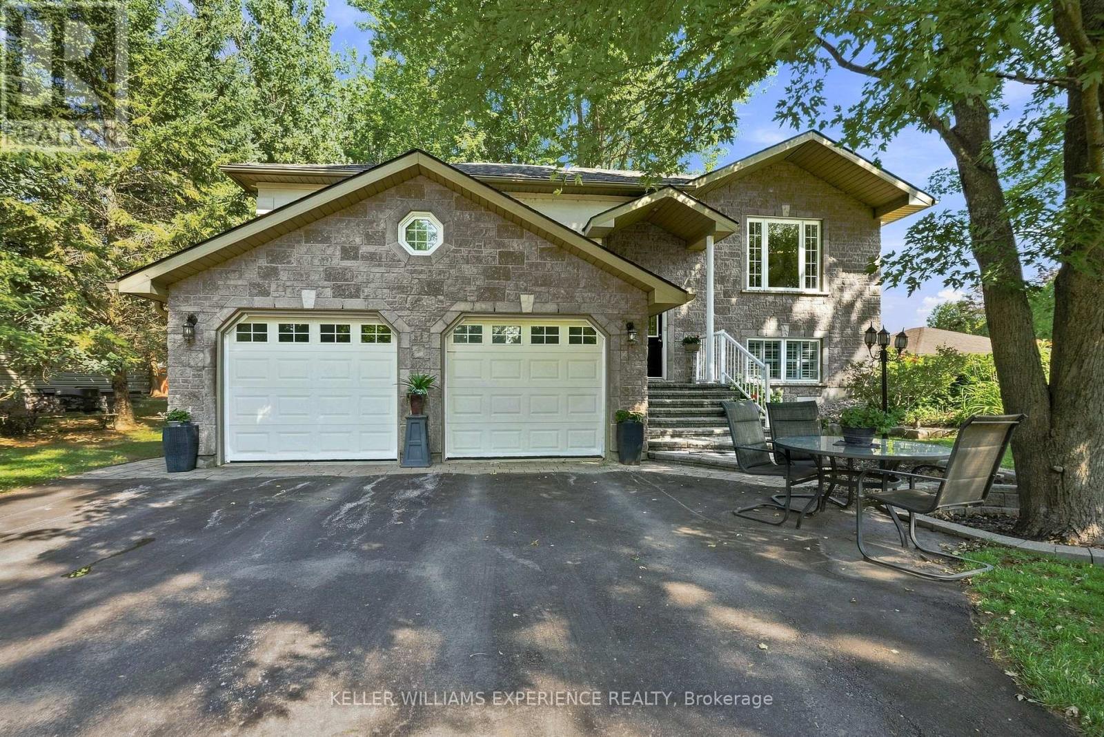 2438 AMIGO DRIVE, Severn, Ontario
