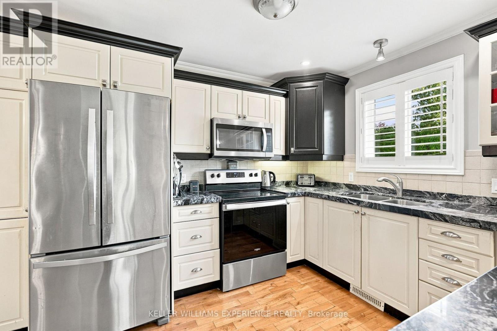 2438 Amigo Drive, Severn, Ontario  L3V 0T9 - Photo 8 - S13649716