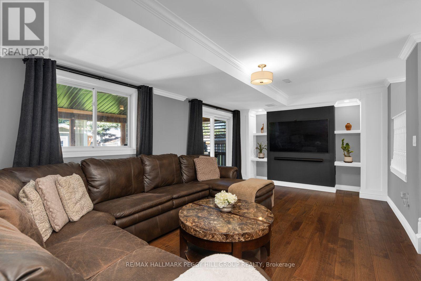 105 Columbia Road, Barrie, Ontario  L4N 8E5 - Photo 5 - S13649866