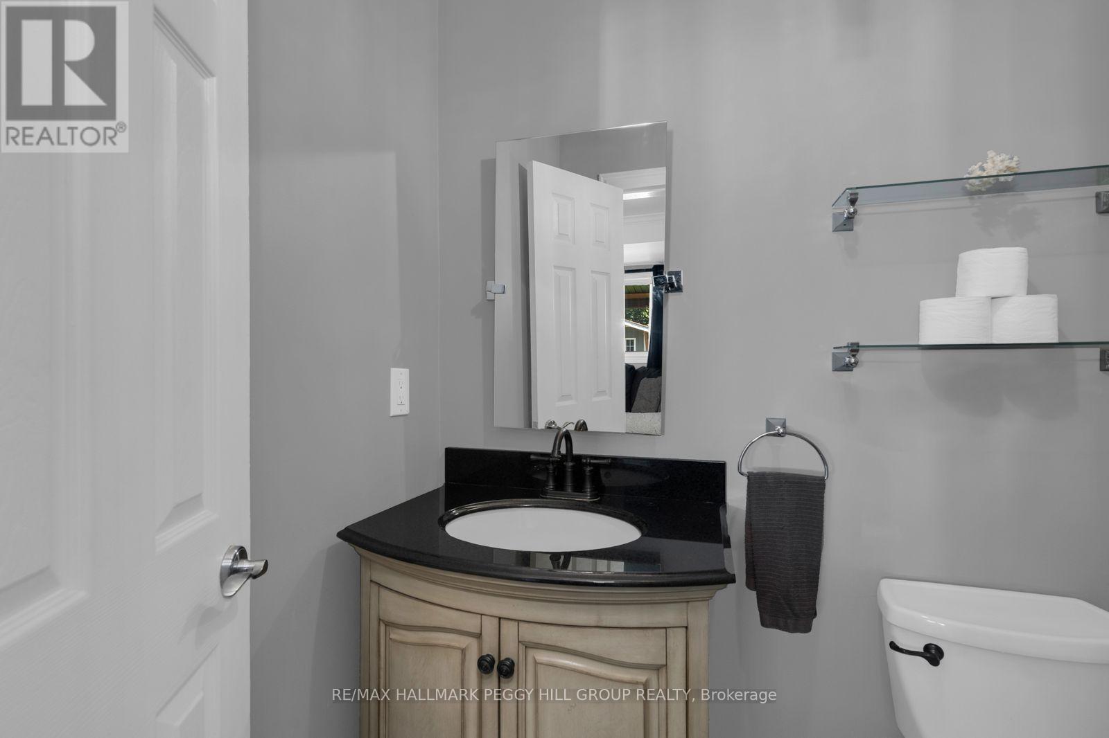 105 Columbia Road, Barrie, Ontario  L4N 8E5 - Photo 6 - S13649866