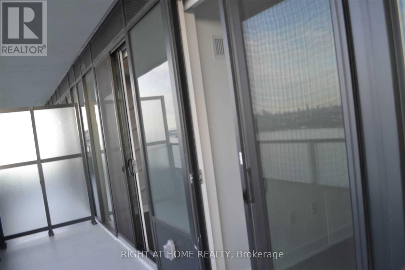 5604 - 30 Shore Breeze Dr Drive, Toronto, Ontario  M8V 0J1 - Photo 19 - W13649566