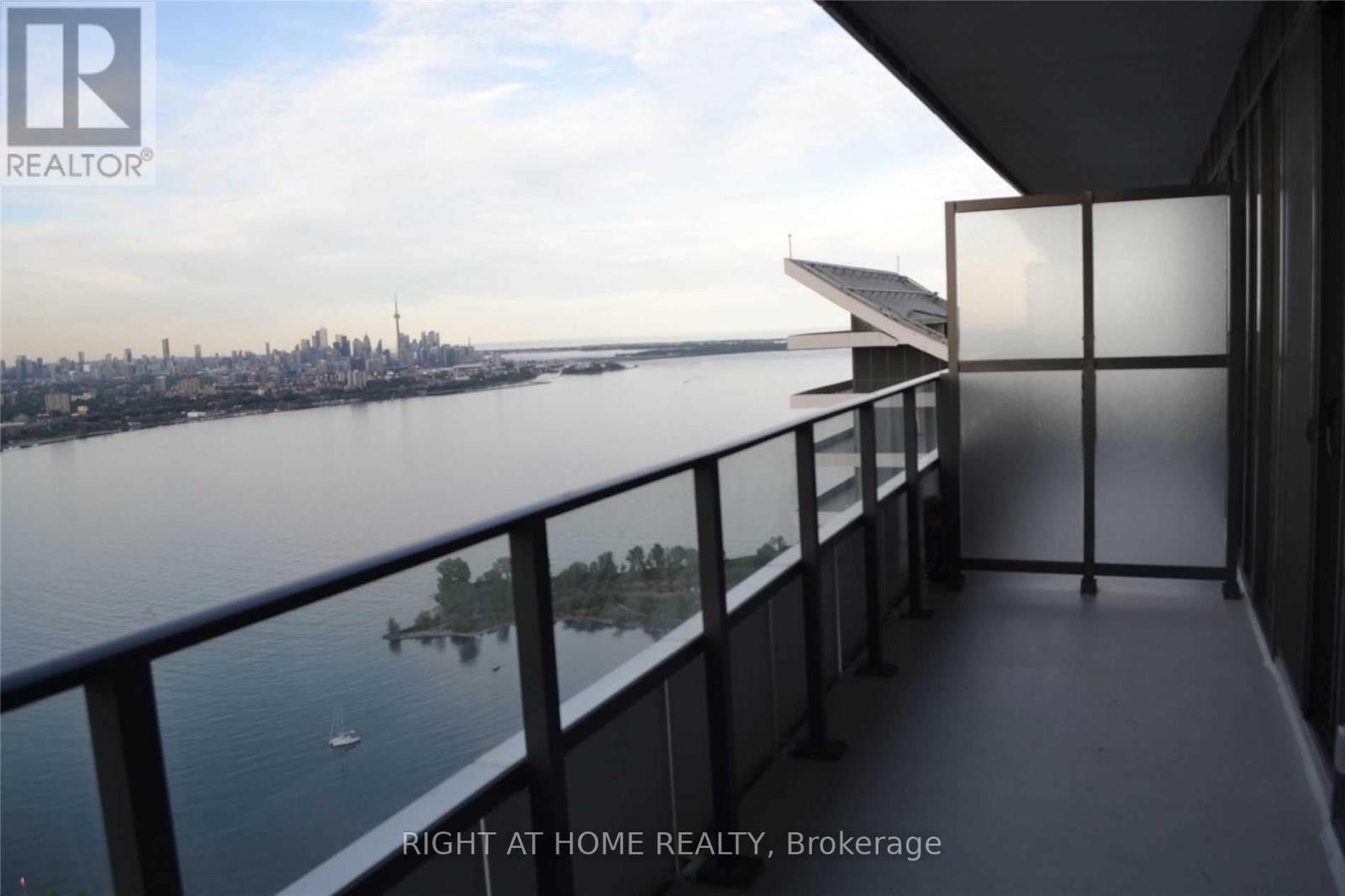 5604 - 30 Shore Breeze Dr Drive, Toronto, Ontario  M8V 0J1 - Photo 2 - W13649566