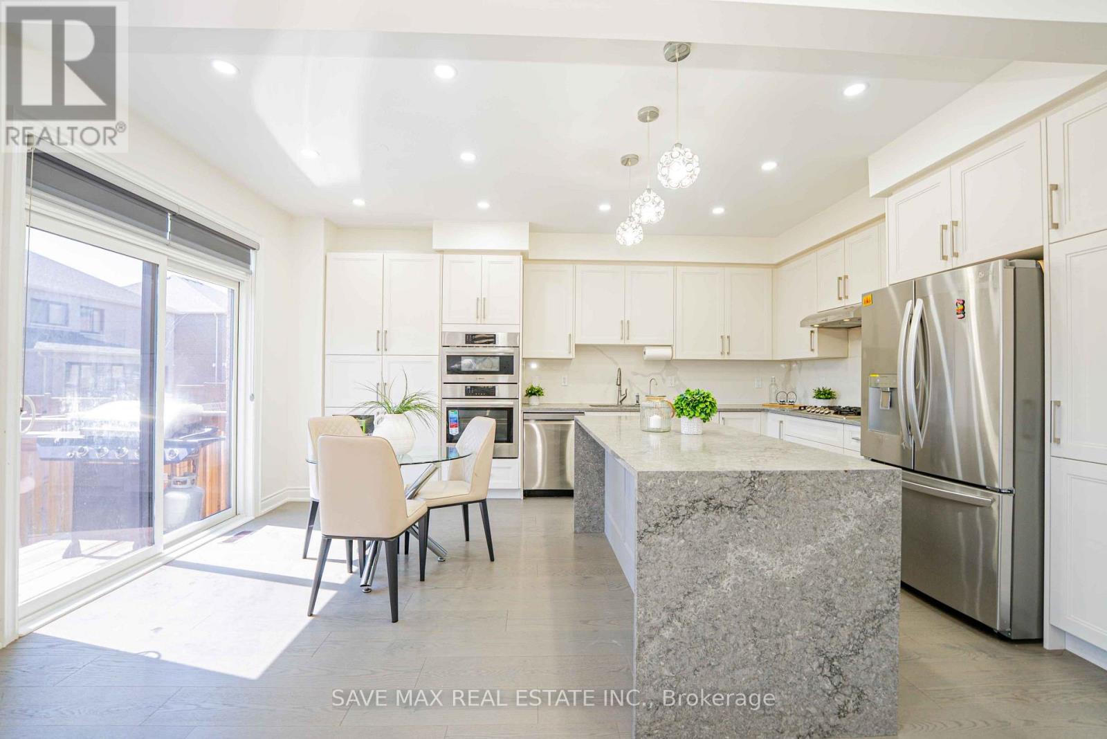 13 Ixworth Circle, Brampton, Ontario  L6Y 6J8 - Photo 14 - W13649568