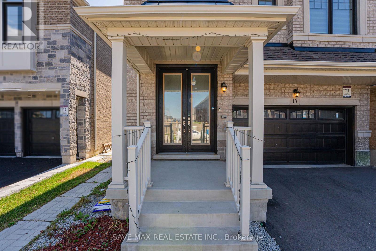 13 Ixworth Circle, Brampton, Ontario  L6Y 6J8 - Photo 4 - W13649568