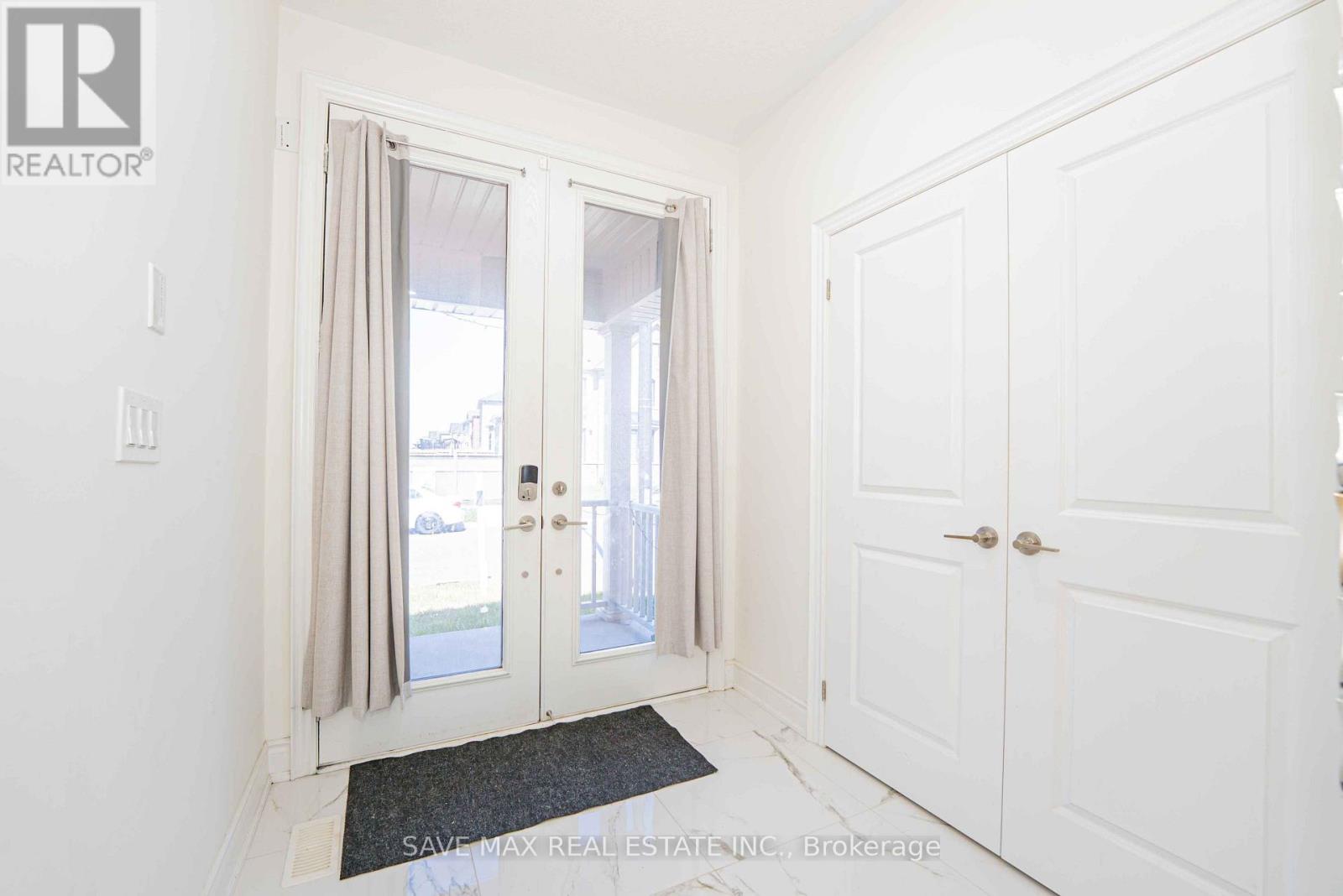 13 Ixworth Circle, Brampton, Ontario  L6Y 6J8 - Photo 6 - W13649568