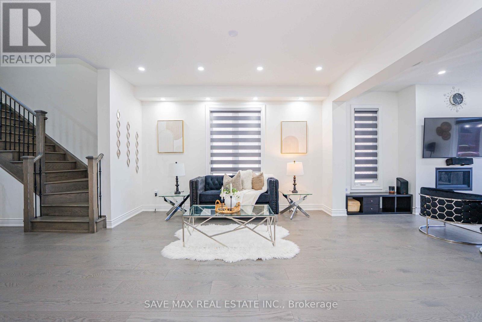 13 Ixworth Circle, Brampton, Ontario  L6Y 6J8 - Photo 8 - W13649568