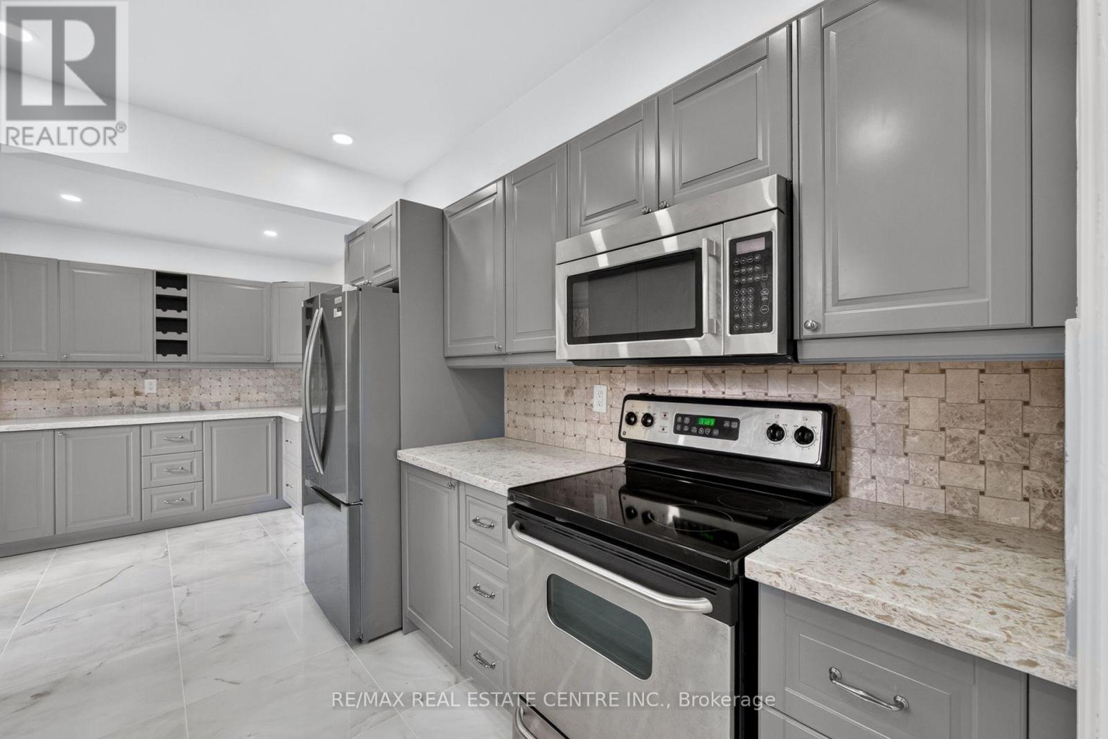 62 Bramhall Circle, Brampton, Ontario  L6V 2G4 - Photo 10 - W13649586