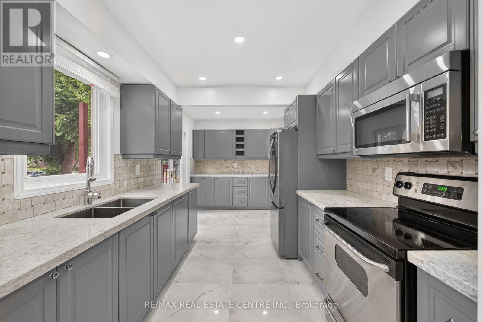 62 Bramhall Circle, Brampton, Ontario  L6V 2G4 - Photo 12 - W13649586
