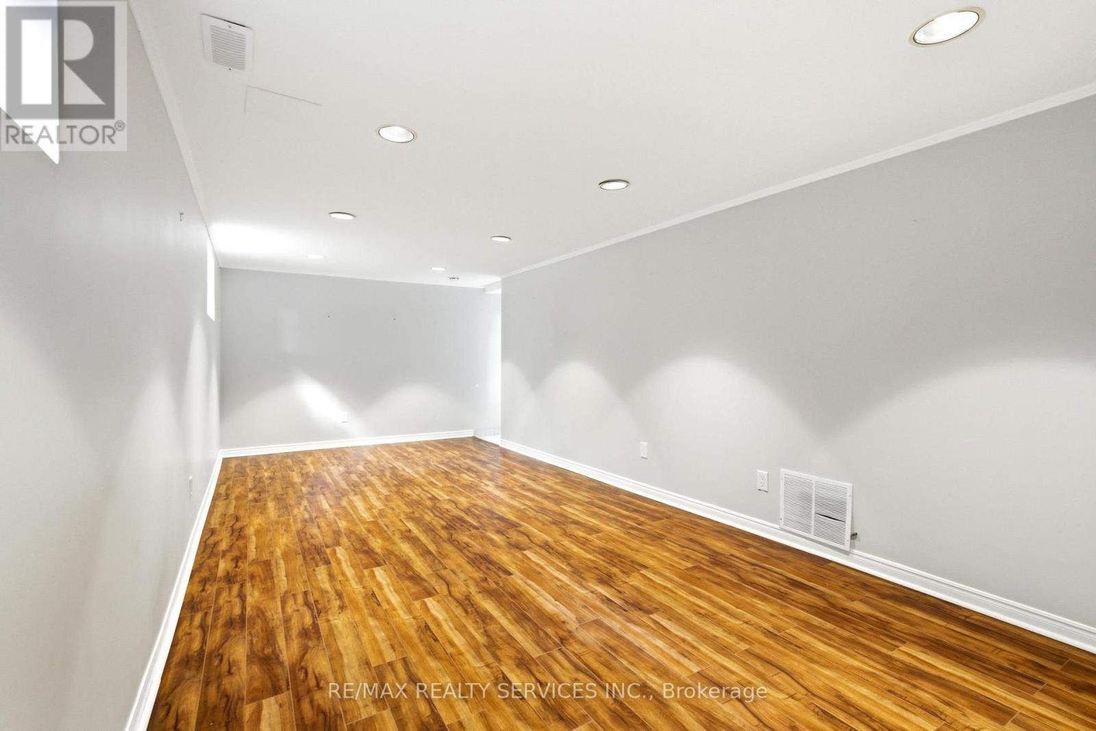 1544 Alexandra Boulevard, Mississauga, Ontario  L5E 2B6 - Photo 24 - W13649610