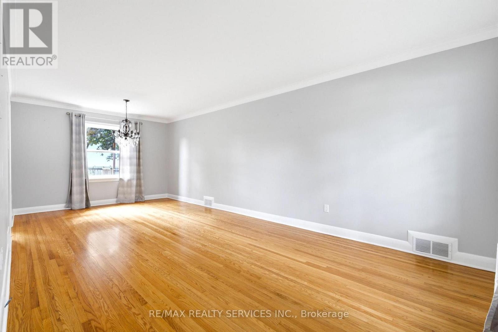 1544 Alexandra Boulevard, Mississauga, Ontario  L5E 2B6 - Photo 8 - W13649610