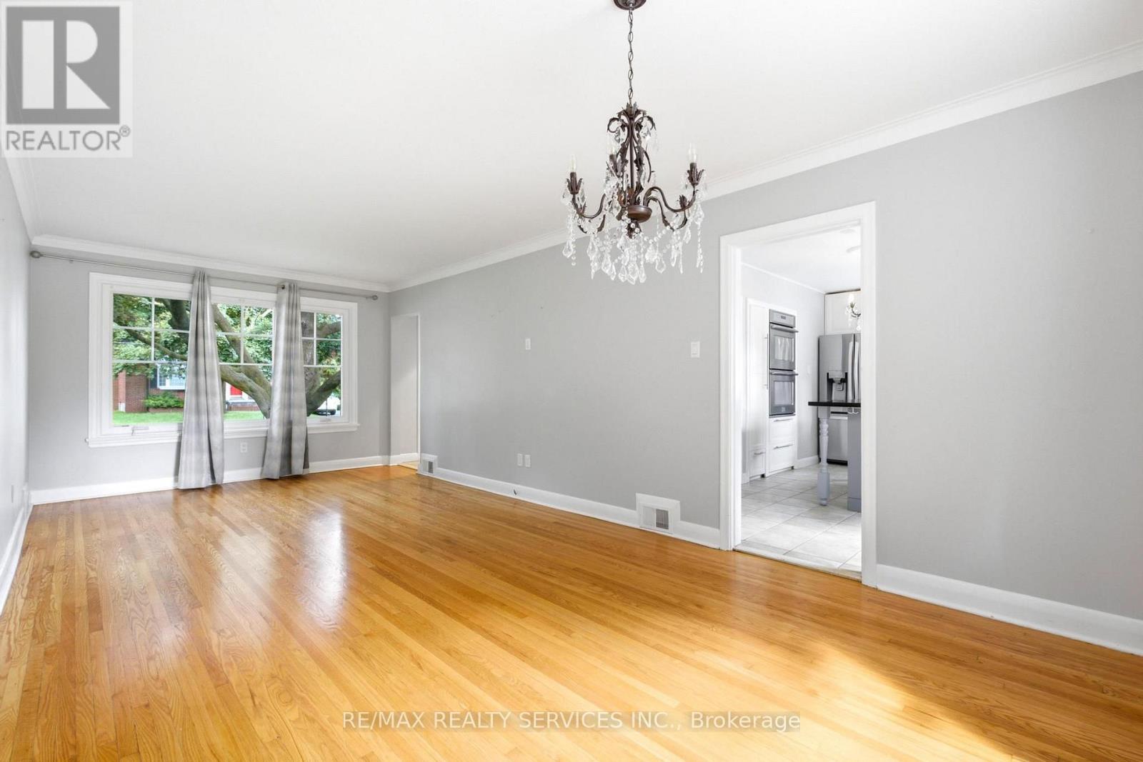 1544 Alexandra Boulevard, Mississauga, Ontario  L5E 2B6 - Photo 9 - W13649610